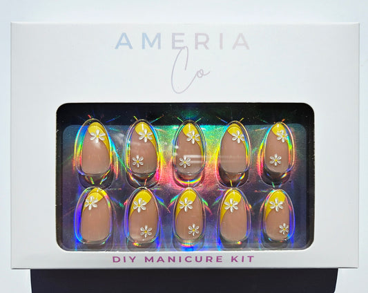 Daisy DIY Manicure Kit